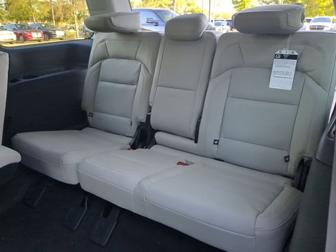 New 2025 Lincoln Navigator Reserve image 23