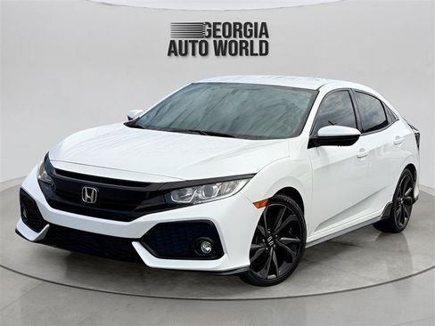 Used 2018 Honda Civic Sport image 4