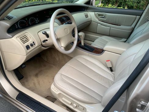 Used 2000 Toyota Avalon XLS image 14