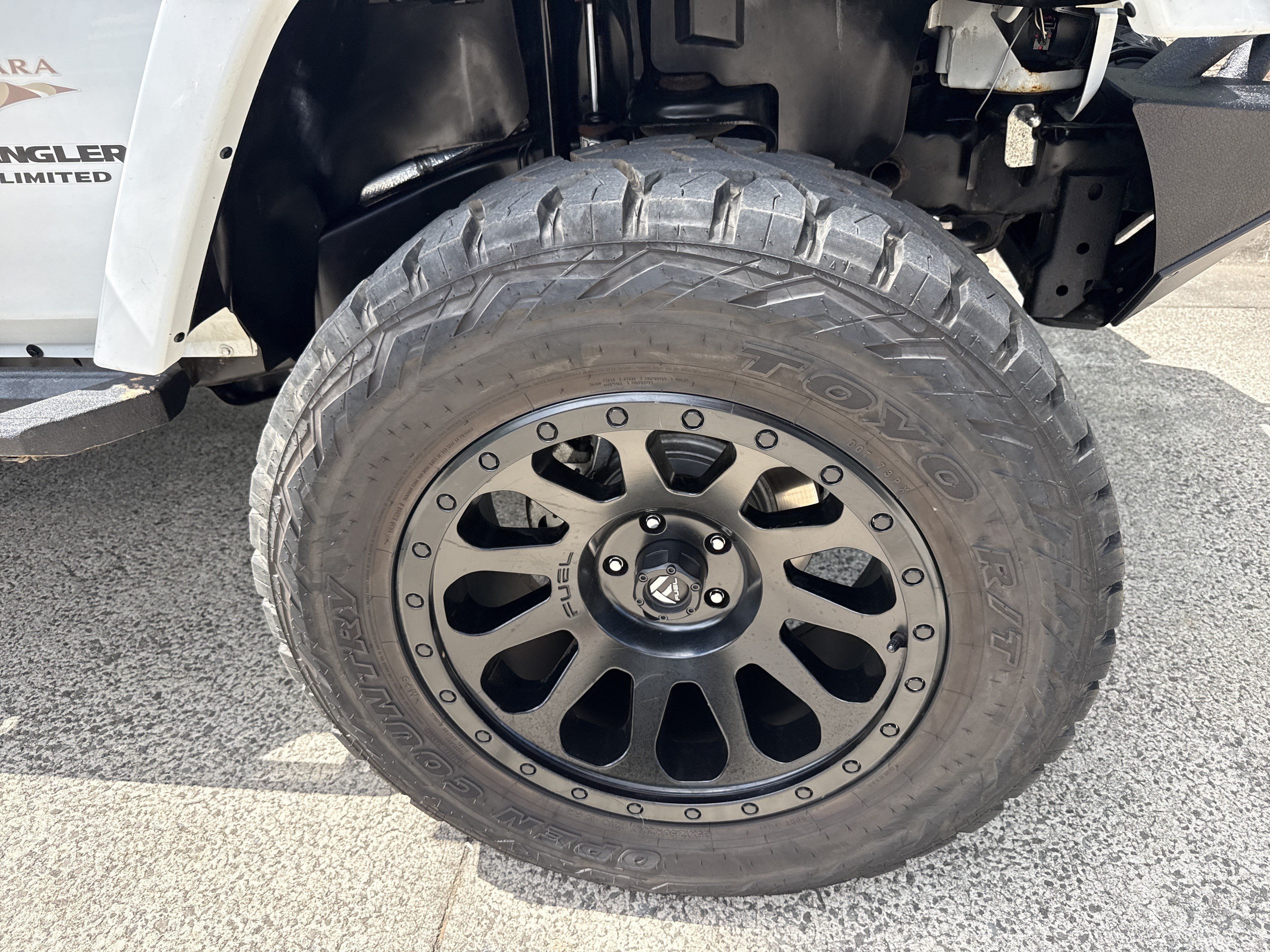 Used 2013 Jeep Wrangler Unlimited Sahara w/ Dual Top Group AWD/4WD image 15