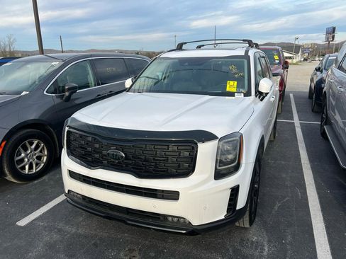 Used 2021 Kia Telluride SX w/ SX Prestige Package image 2