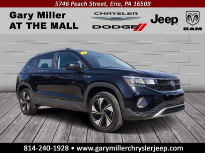 Used 2023 Volkswagen Taos SE w/ Panoramic Sunroof Package
