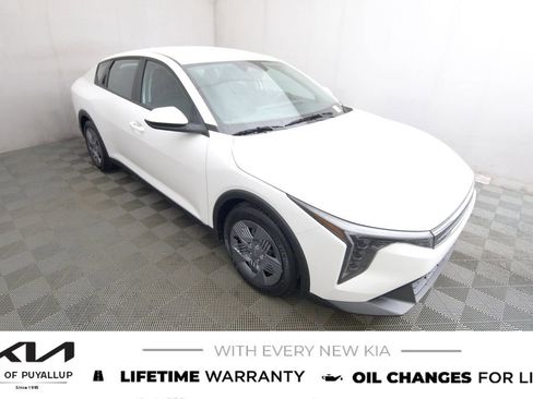 New 2025 Kia K4 LX image 3