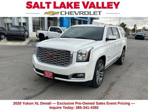 Used 2020 GMC Yukon XL Denali w/ Denali Premium Package image 2