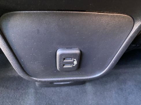 Used 2020 Chevrolet Equinox LT image 13