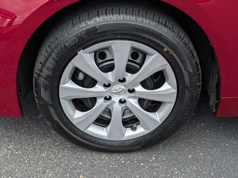 Used 2022 Toyota Corolla LE FWD image 15