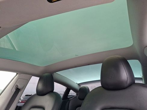 Used 2022 Tesla Model 3 image 16