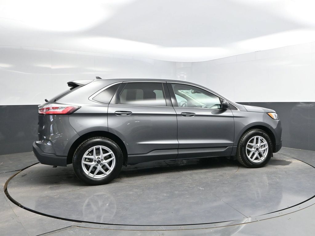 Used 2024 Ford Edge SEL AWD/4WD image 8