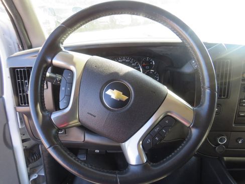 Used 2013 Chevrolet Express 2500 w/ Power Package image 9