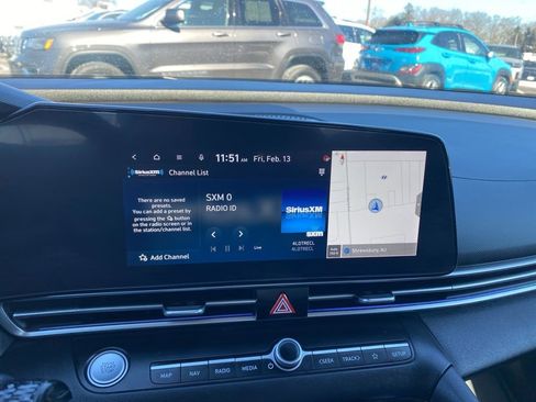 Certified 2025 Hyundai Elantra Limited image 18