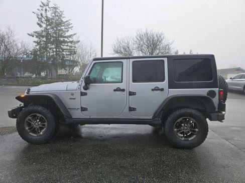 Used 2016 Jeep Wrangler Unlimited Sahara image 4