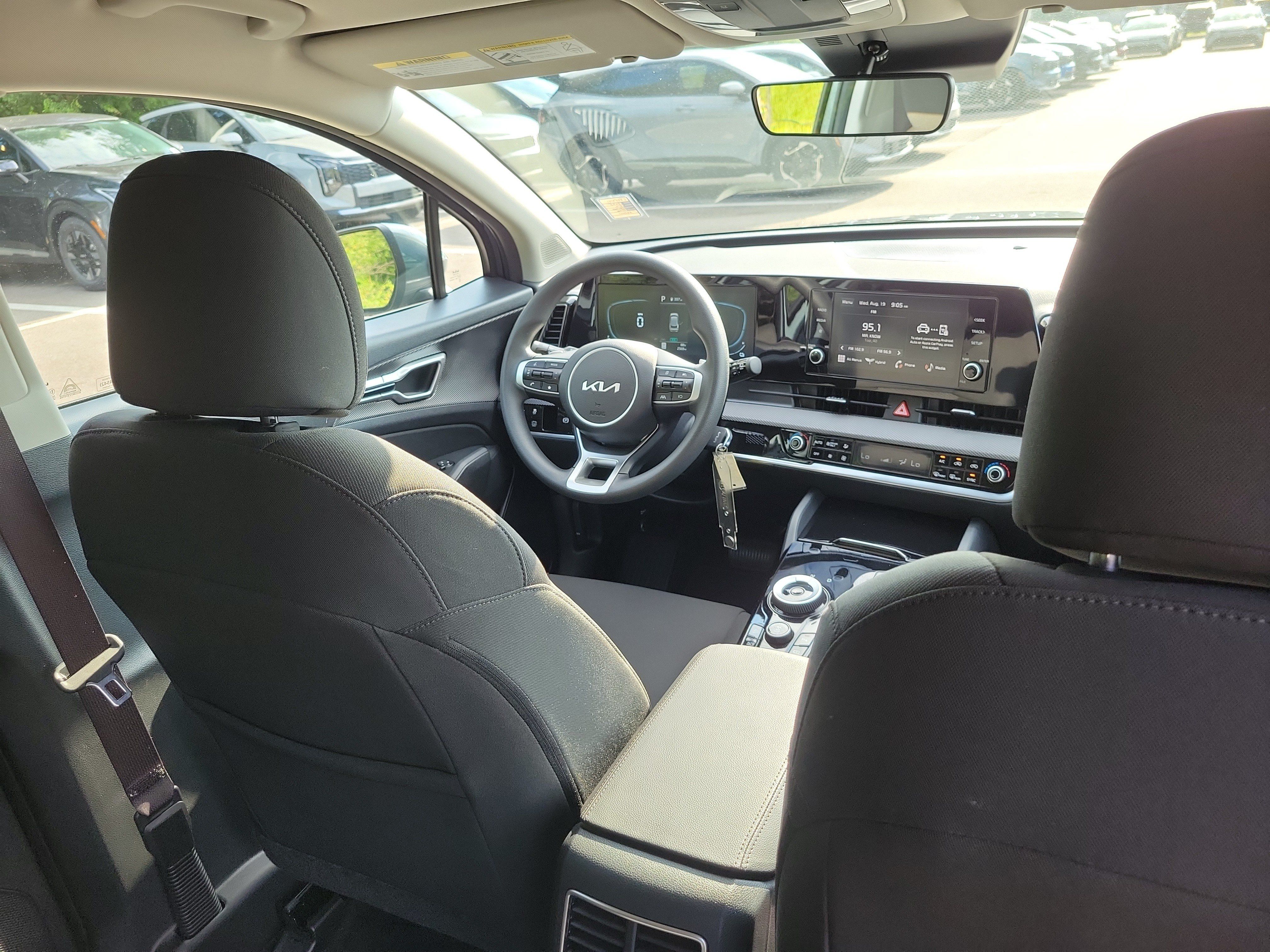 Certified 2025 Kia Sportage LX AWD/4WD image 11