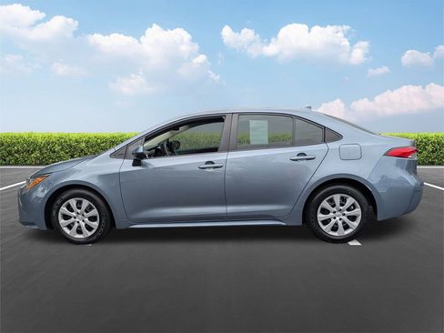 Used 2024 Toyota Corolla LE image 7