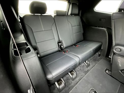 Used 2024 GMC Acadia Elevation image 36