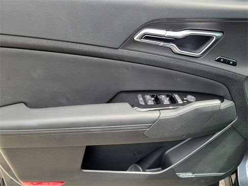 Used 2024 Kia Sportage SX image 12