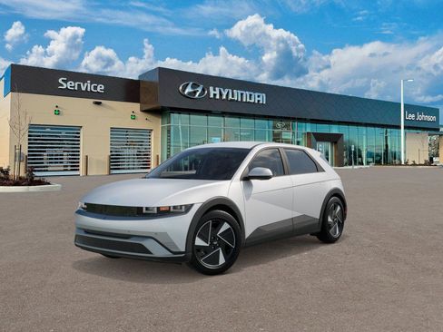 New 2026 Hyundai Ioniq 5 SEL image 1