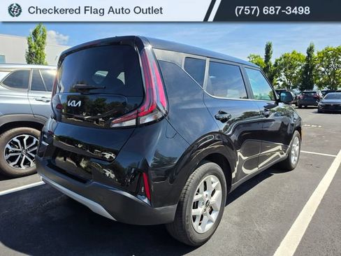 Used 2024 Kia Soul LX w/ Option Group 015 FWD image 6