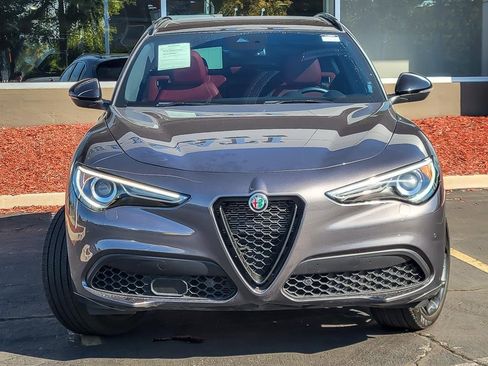 Used 2022 Alfa Romeo Stelvio Veloce image 4