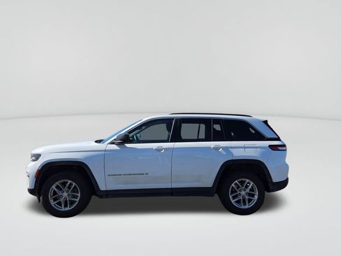 Used 2024 Jeep Grand Cherokee Laredo X w/ Trailer Tow Package image 2