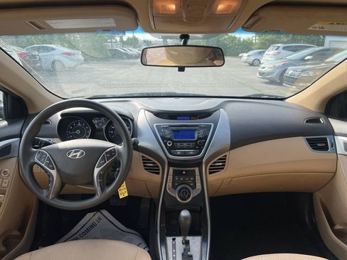 Used 2013 Hyundai Elantra GLS w/ Preferred Pkg FWD image 13