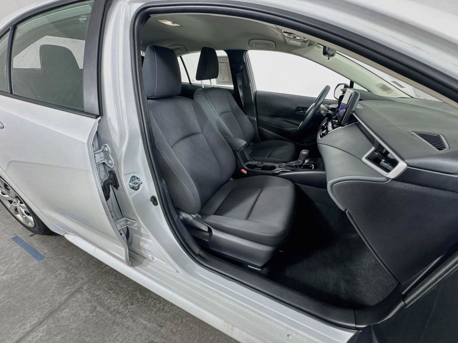 Used 2025 Toyota Corolla LE FWD image 26