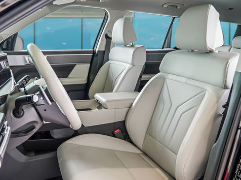 Certified 2025 Hyundai Santa Fe SEL FWD image 32