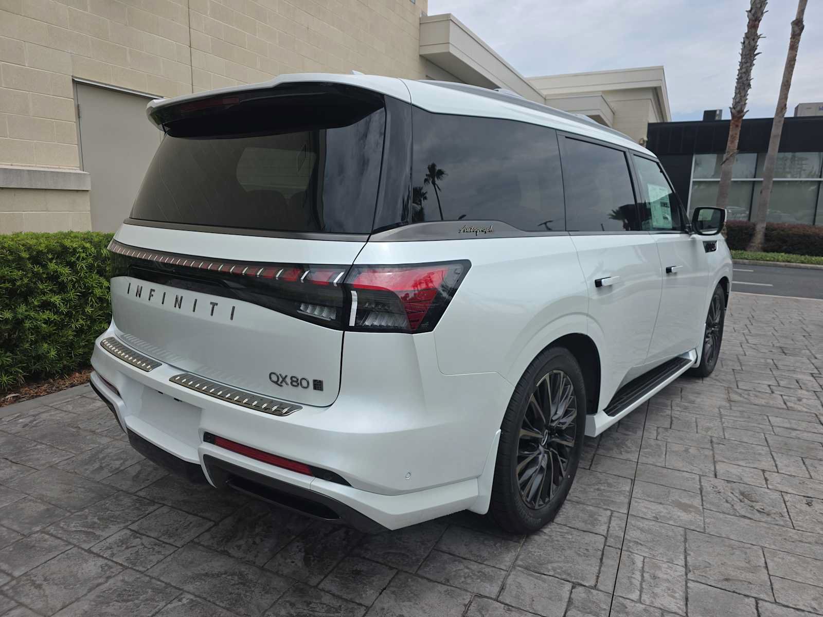 New 2027 INFINITI QX80 Autograph w/ Autograph Exterior Package AWD/4WD image 3