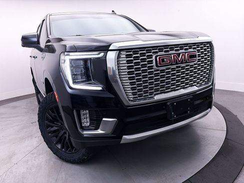 Used 2024 GMC Yukon Denali AWD/4WD image 16