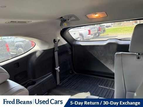 Used 2022 Toyota Highlander XLE AWD/4WD image 20