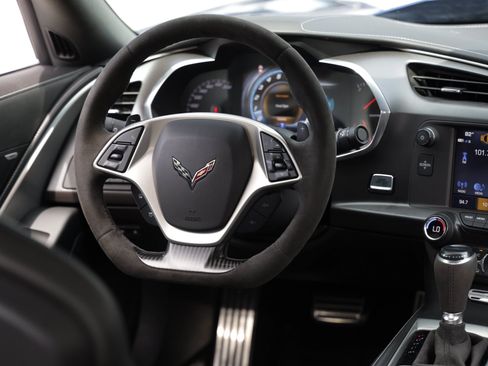Used 2018 Chevrolet Corvette Grand Sport RWD image 27