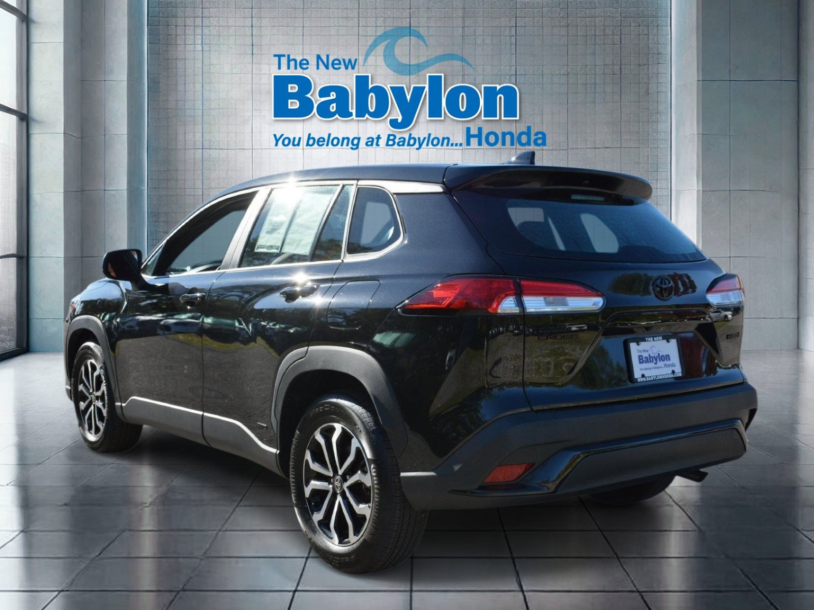 Used 2024 Toyota Corolla Cross AWD Hybrid image 3