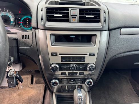 Used 2010 Ford Fusion SEL image 23