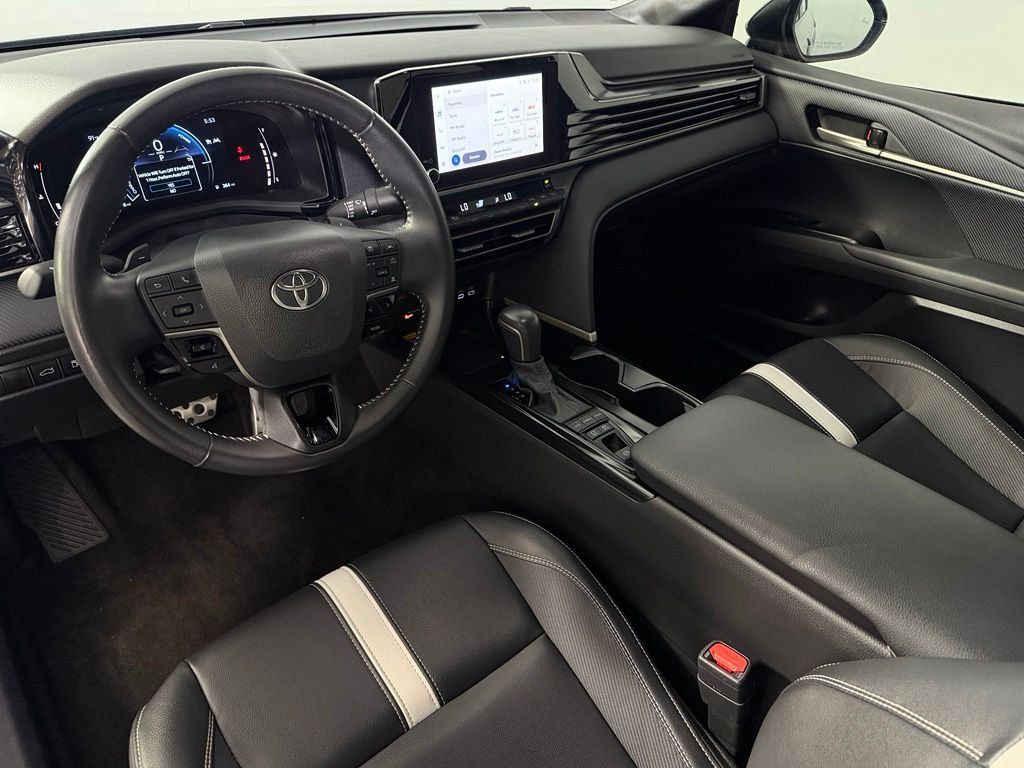 Used 2025 Toyota Camry SE FWD image 12