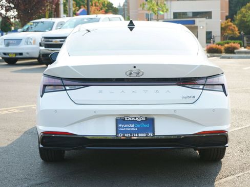 Certified 2021 Hyundai Elantra Limited w/ Cargo Package FWD image 8