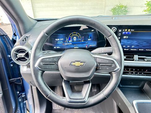 Used 2025 Chevrolet Equinox LT image 28