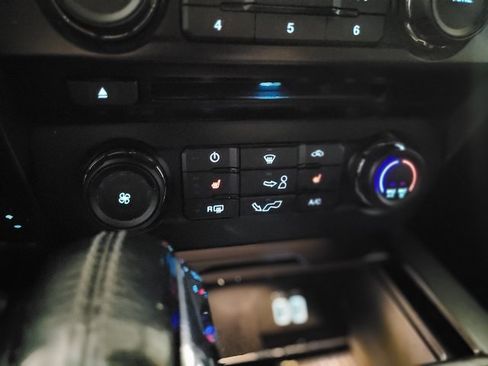 Used 2016 Ford F150 XLT w/ Equipment Group 302A Luxury image 39