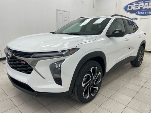 New 2026 Chevrolet Trax RS w/ Sunroof Package FWD image 18