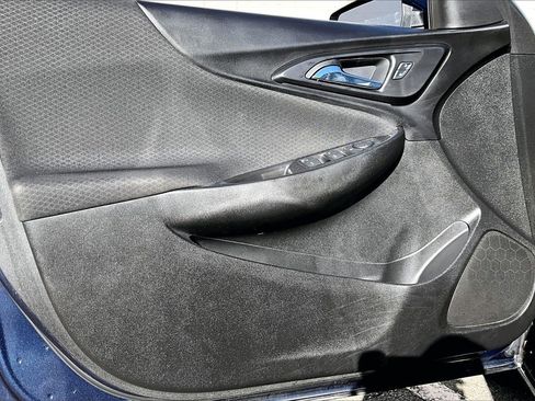 Used 2016 Chevrolet Malibu LT image 25