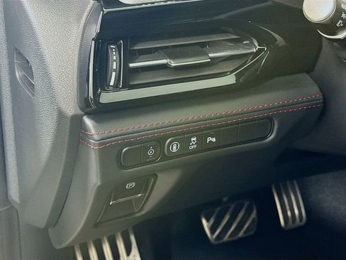 Used 2023 Acura MDX A-Spec image 10