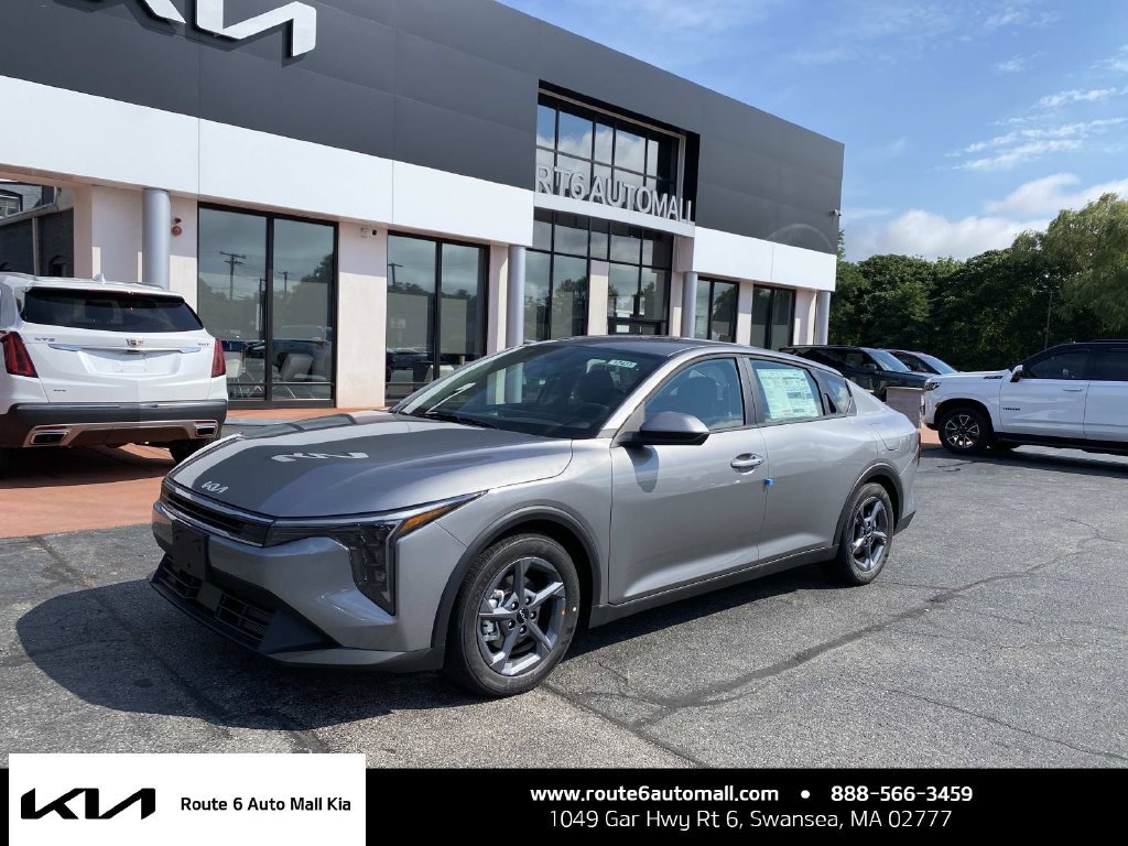 New 2026 Kia K4 FWD image 1