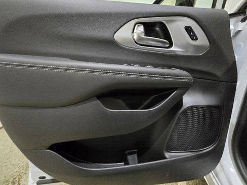 New 2026 Chrysler Pacifica Limited w/ S Appearance Package image 35