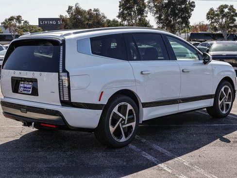 New 2026 Hyundai Ioniq 9 Calligraphy image 4