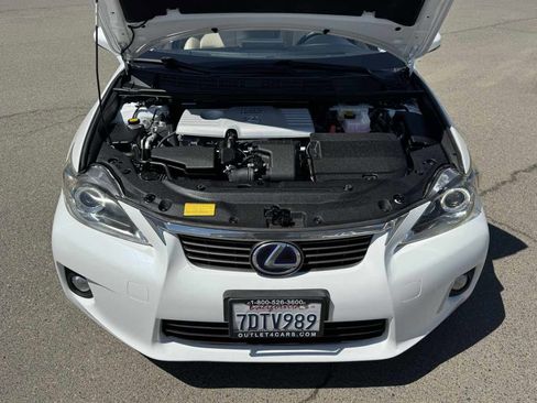 Used 2013 Lexus CT 200h w/ Premium Pkg w/Navigation image 40