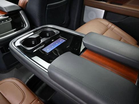 Used 2024 Lincoln Navigator L Reserve w/ Equipment Group 201A AWD/4WD image 21
