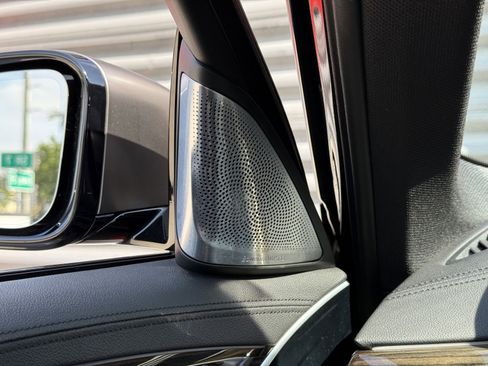 Used 2018 BMW M550i xDrive image 25