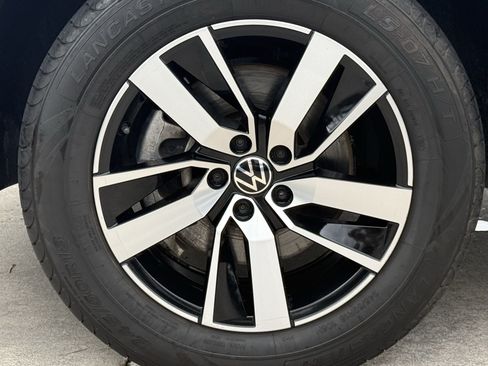 Used 2022 Volkswagen Atlas SE FWD image 12