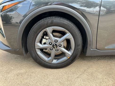 Used 2025 Kia K4 LXS FWD image 33