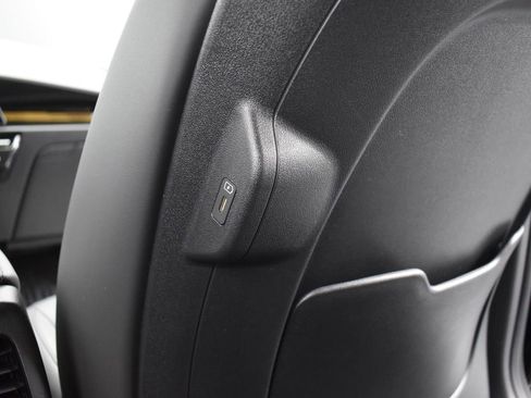 Certified 2025 Kia Niro EX FWD image 14