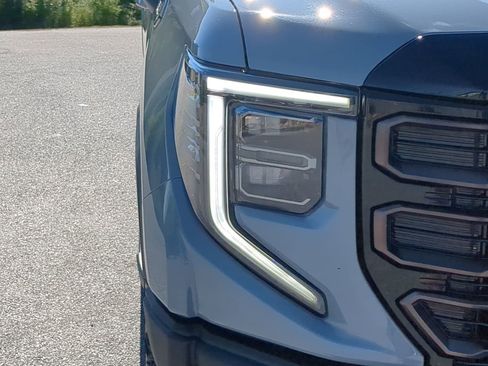 Used 2024 GMC Sierra 1500 AT4X AWD/4WD image 8
