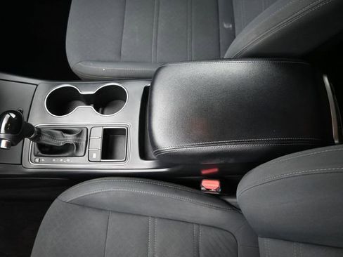 Used 2017 Kia Sorento L image 32